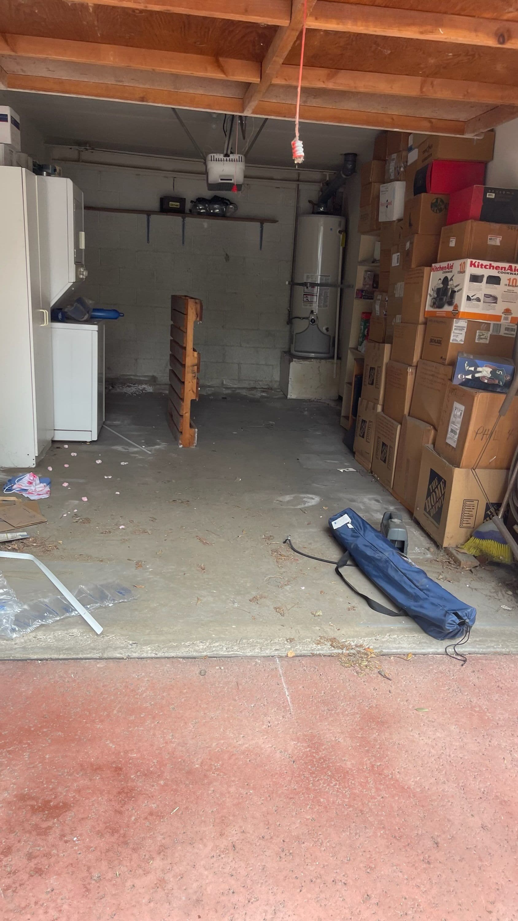 Garage Clutter Cleared in Huntington Beach